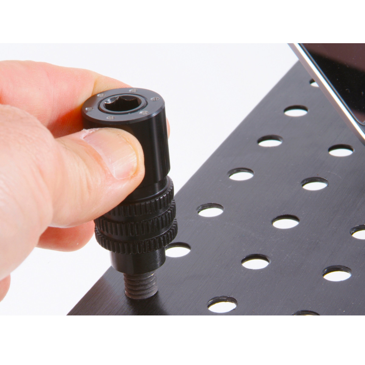 IO-R38 – IO Retrofit Quick-Change Coupler, 3/8″ male to IO female