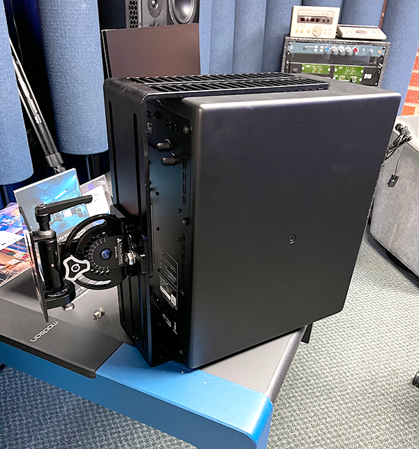 SM-UB1 – Speaker Mount Universal Bracket